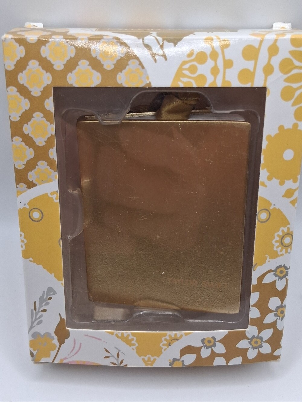 Taylor swift love story ornament